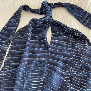 BCBG jumper ! Silk , halter top